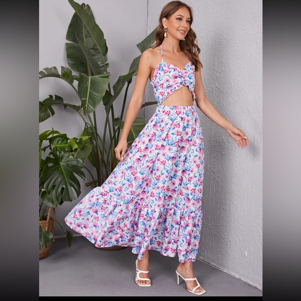NWOT Maxi dress with front cutout